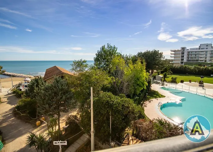 Isola Felice Silvi Paese